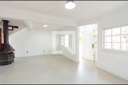 Casa para alugar com 4 quartos, 281m² em Fátima, Canoas