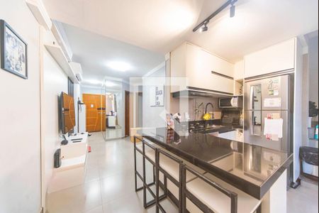 Sala de apartamento para alugar com 2 quartos, 80m² em Vila Scarpelli, Santo André