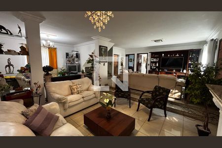 Sala de casa à venda com 4 quartos, 580m² em Vila Homero Thon, Santo André