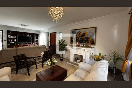 Sala de casa à venda com 4 quartos, 580m² em Vila Homero Thon, Santo André