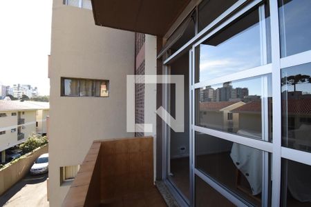 Sacada da Sala de apartamento para alugar com 3 quartos, 114m² em Bacacheri, Curitiba