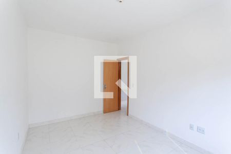 Quarto de apartamento à venda com 2 quartos, 145m² em Nacional, Contagem