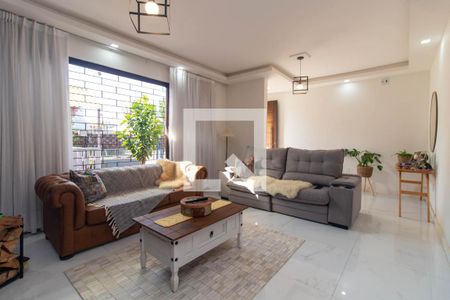 Casa à venda com 3 quartos, 221m² em Guarujá, Porto Alegre
