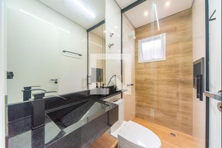 Banheiro  de apartamento à venda com 2 quartos, 63m² em Campestre, Santo André
