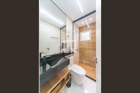 Banheiro  de apartamento à venda com 2 quartos, 63m² em Campestre, Santo André