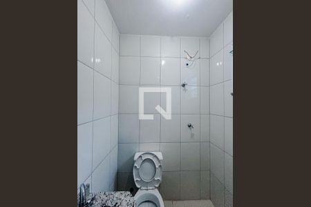 Banheiro da Suíte 1 de casa de condomínio para alugar com 2 quartos, 75m² em Penha de França, São Paulo