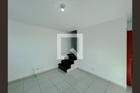 Sala de casa de condomínio para alugar com 2 quartos, 75m² em Penha de França, São Paulo