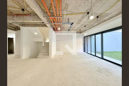 Sala  de casa de condomínio à venda com 4 quartos, 530m² em Itaim Bibi, São Paulo