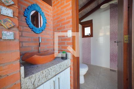 Lavabo de casa para alugar com 3 quartos, 202m² em Pedra Branca, Palhoça