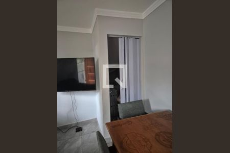 Sala de casa à venda com 6 quartos, 125m² em Campo Limpo, São Paulo