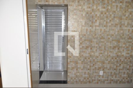 Corredor de casa de condomínio à venda com 2 quartos, 62m² em Engenho de Dentro, Rio de Janeiro