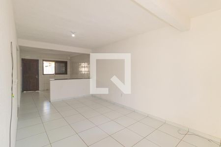 Sala de casa de condomínio para alugar com 2 quartos, 79m² em Rio Branco, Canoas