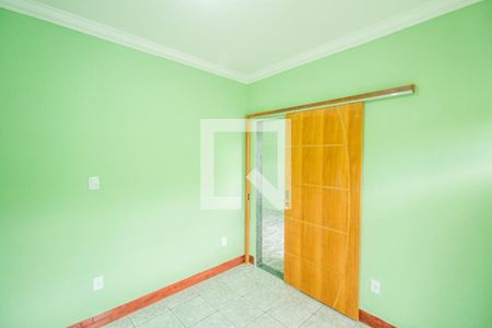 Quarto 1 de casa para alugar com 2 quartos, 100m² em Realengo, Rio de Janeiro