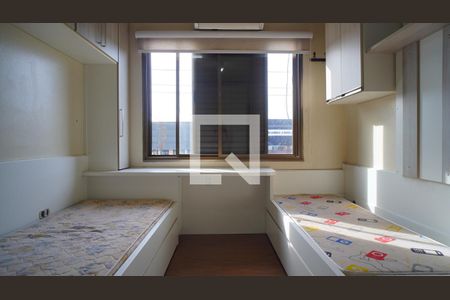 Quarto 1 de apartamento à venda com 2 quartos, 62m² em São João, Porto Alegre