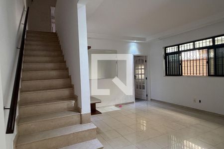Sala 1 de casa para alugar com 3 quartos, 200m² em Embaré, Santos