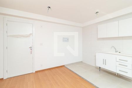 Sala/cozinha de apartamento para alugar com 2 quartos, 44m² em Vila Gustavo, São Paulo