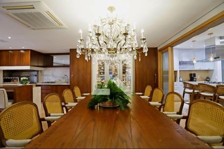 Casa de Condomínio à venda com 3 quartos, 422m² em Pedra Redonda, Porto Alegre