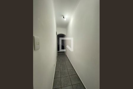Corredor de casa à venda com 3 quartos, 194m² em Parque Gerassi, Santo André