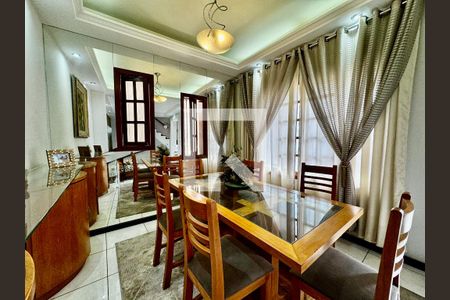 Casa à venda com 3 quartos, 268m² em Carlos Prates, Belo Horizonte