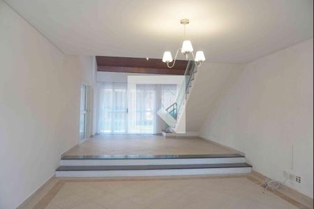 Sala de casa de condomínio à venda com 2 quartos, 360m² em Morada dos Pássaros, Barueri