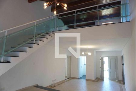 Sala de casa de condomínio à venda com 2 quartos, 360m² em Morada dos Pássaros, Barueri