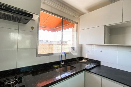 Cozinha  de apartamento para alugar com 1 quarto, 49m² em Burgo Paulista, São Paulo