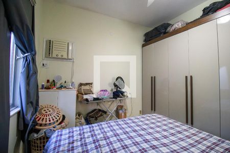 Quarto 1 de casa à venda com 3 quartos, 160m² em Irajá, Rio de Janeiro