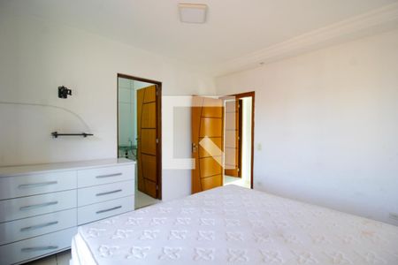 Quarto Suíte de casa para alugar com 3 quartos, 200m² em Vila Cavaton, São Paulo