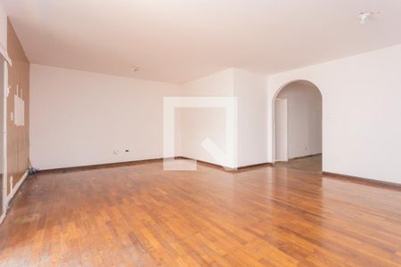 Sala de casa para alugar com 4 quartos, 270m² em Jardim Guarapiranga, São Paulo