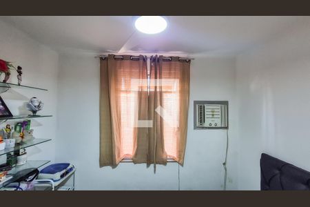 Quarto 1 de casa à venda com 2 quartos, 67m² em Brás de Pina, Rio de Janeiro