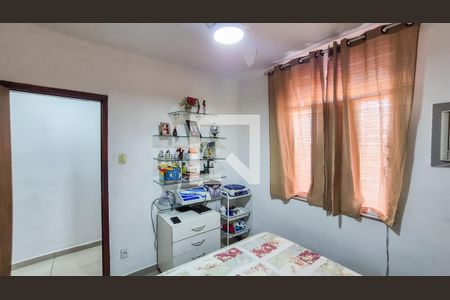 Quarto 1 de casa à venda com 2 quartos, 67m² em Brás de Pina, Rio de Janeiro