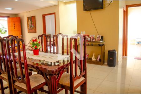 Sala de Jantar de casa à venda com 7 quartos, 630m² em Osvaldo Rosa, Goiânia