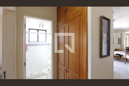 Sala de apartamento para alugar com 3 quartos, 109m² em Vila Nova, Cabo Frio