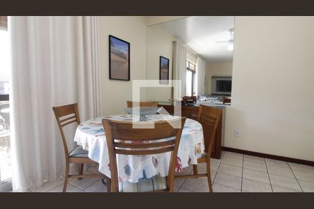 Sala de apartamento para alugar com 3 quartos, 109m² em Vila Nova, Cabo Frio
