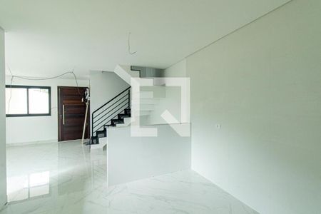 Sala de casa à venda com 3 quartos, 108m² em Uberaba, Curitiba