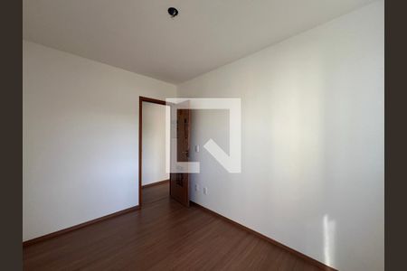 Quarto 1 de apartamento para alugar com 2 quartos, 50m² em Braúnas, Belo Horizonte