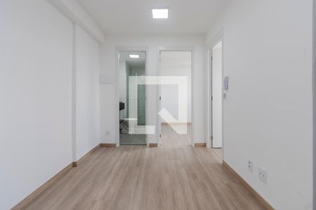 Sala/ Cozinha de apartamento para alugar com 2 quartos, 38m² em Jardim Aeroporto, São Paulo