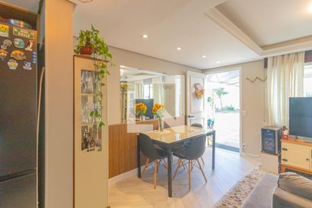 Sala de casa de condomínio à venda com 3 quartos, 89m² em Rio Branco, Canoas
