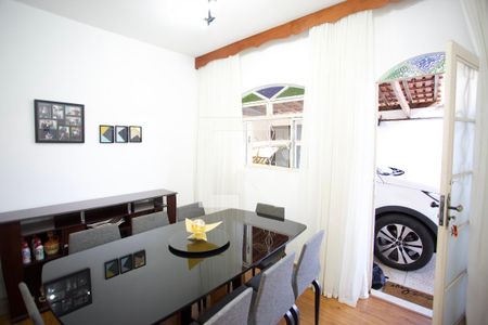 Sala de casa à venda com 3 quartos, 280m² em Santa Cruz (barreiro), Belo Horizonte