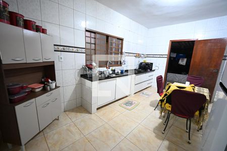 Casa à venda com 3 quartos, 100m² em Residencial Forteville, Goiânia