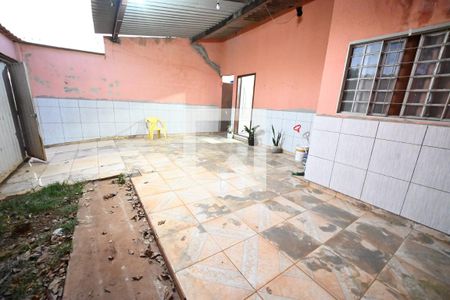 Casa à venda com 3 quartos, 100m² em Residencial Forteville, Goiânia