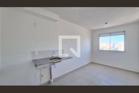 Sala/Cozinha/Área de serviço de apartamento para alugar com 1 quarto, 27m² em Parque Industrial Tomas Edson, São Paulo