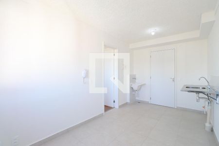 Sala/Cozinha/Área de serviço de apartamento para alugar com 1 quarto, 27m² em Parque Industrial Tomas Edson, São Paulo