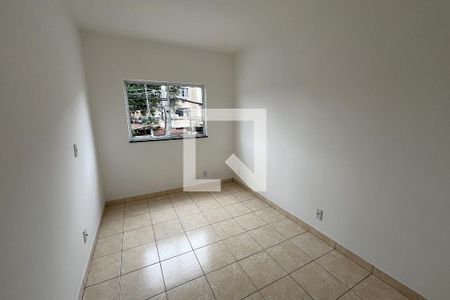 Quarto 1 de apartamento para alugar com 2 quartos, 51m² em Ilha do Governador, Rio de Janeiro
