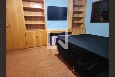 Casa à venda com 4 quartos, 384m² em Vila Carolina, São Paulo