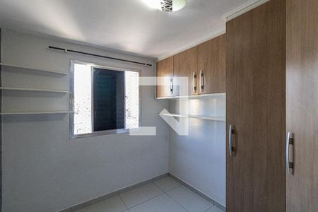 Quarto 2 de apartamento para alugar com 2 quartos, 56m² em Itaquera, São Paulo