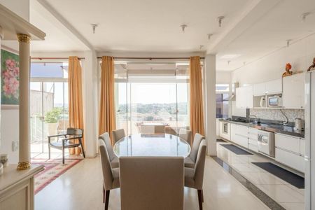 Casa à venda com 5 quartos, 430m² em Vila Brandina, Campinas