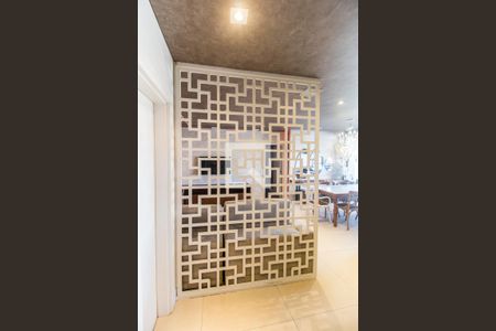 Hall de entrada de apartamento para alugar com 3 quartos, 112m² em Empresarial 18 do Forte, Barueri