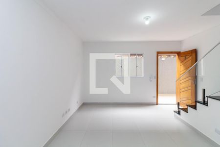 Sala de casa de condomínio para alugar com 2 quartos, 90m² em Cidade Líder, São Paulo