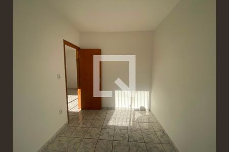 Quarto de apartamento para alugar com 3 quartos, 42m² em Granjas Primavera (Justinópolis), Contagem